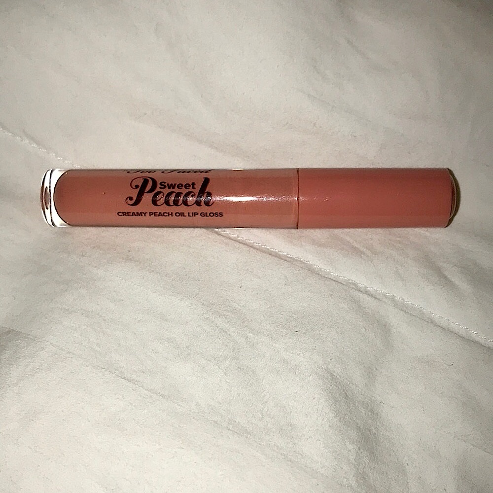 Too Faced Creamy Peach Oil Lip Gloss